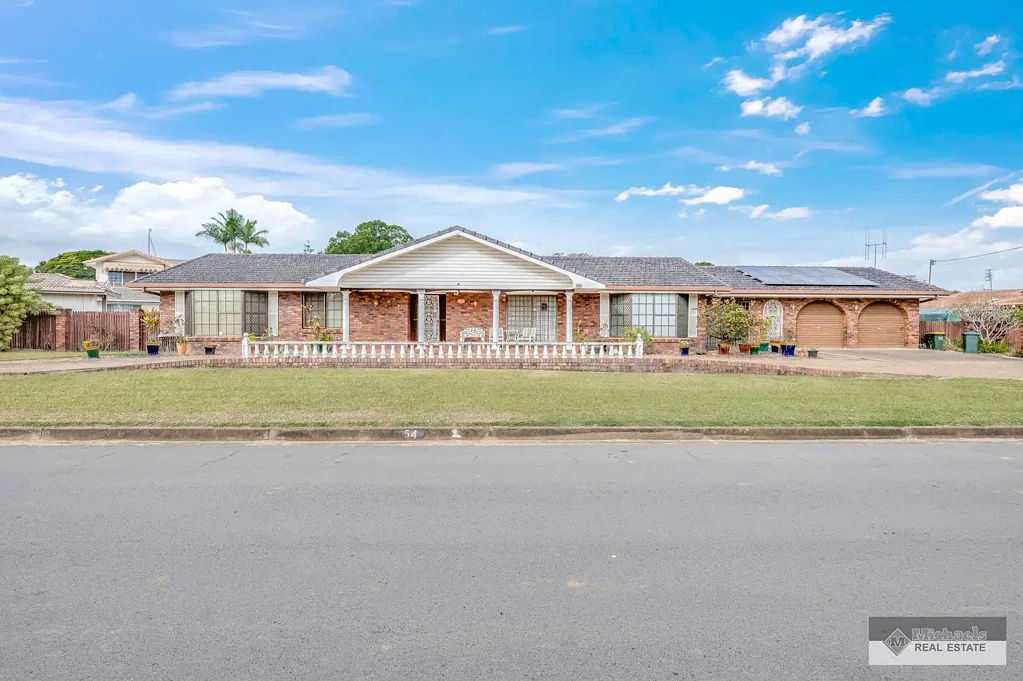 Kepnock 4 Bedroom Spacious Family Home in Prime Location