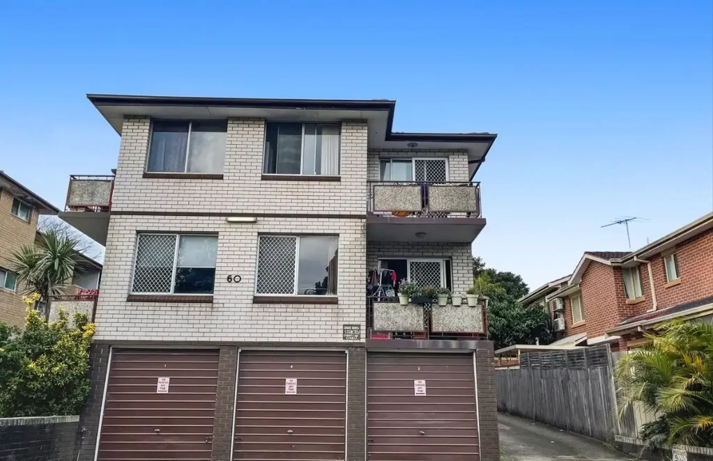 Fully tiled modern two bedroom unit in a great locale