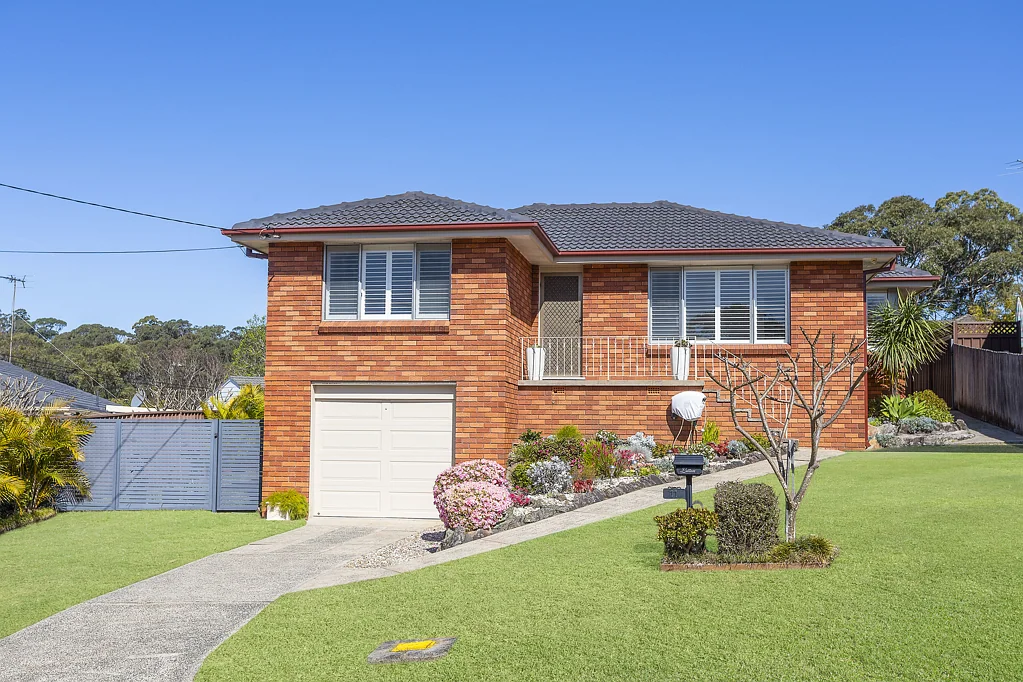 11 Andromeda Crescent, Engadine, NSW 2233