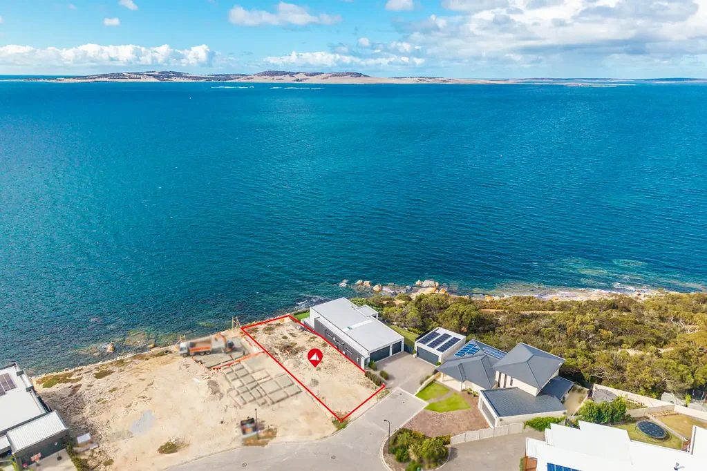 Port Lincoln Live the Ultimate Lincoln Lifestyle – Prime Waterfront Allotment!