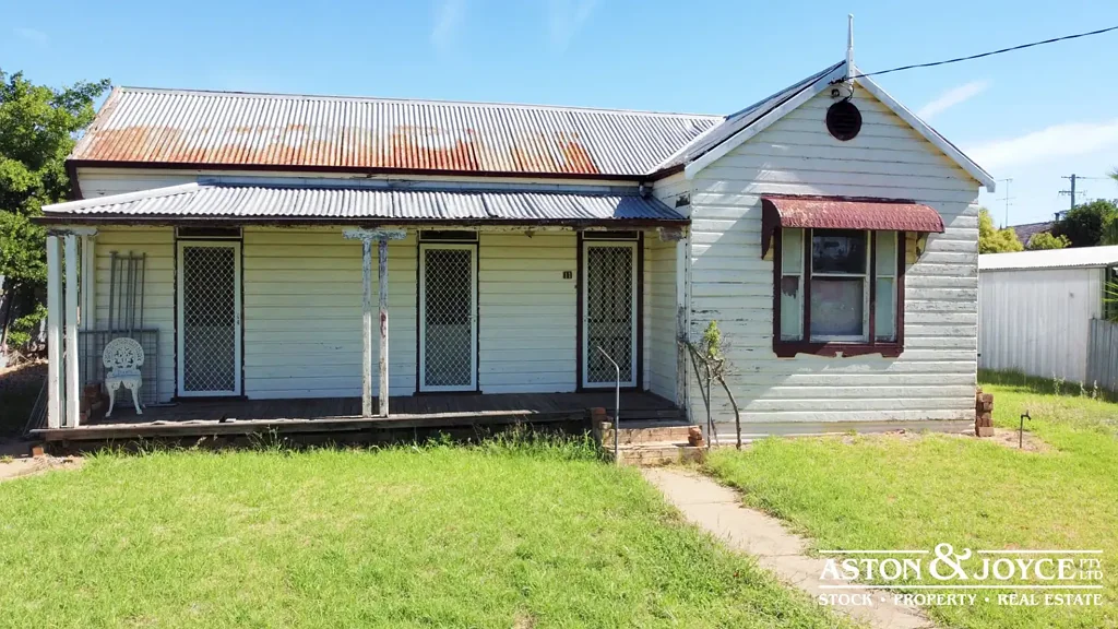 11 Young Street, Grenfell, NSW 2810