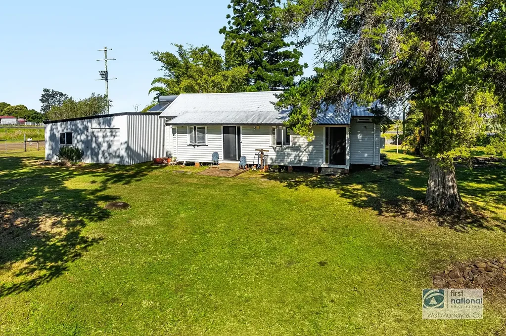 Mckees Hill 1部屋 HISTORIC SCHOOLHOUSE WITH ACREAGE!