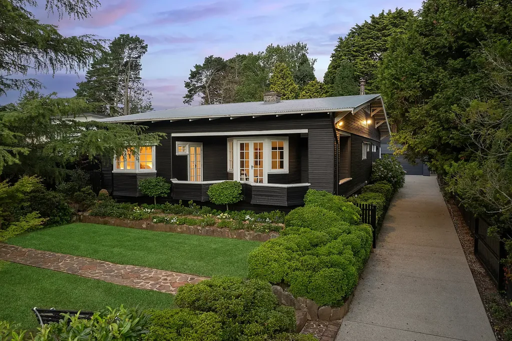 Leura 4कमरा Open Home Saturday 11.00 - 11.30