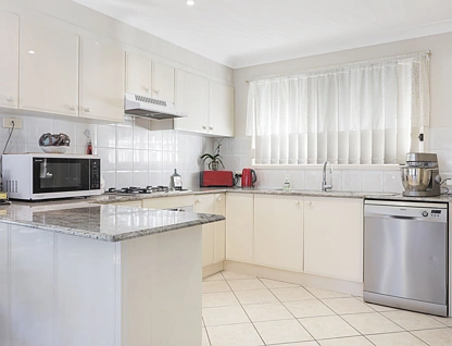 1 Moonah Close, West Hoxton, NSW 2171, 4房, 3浴, House