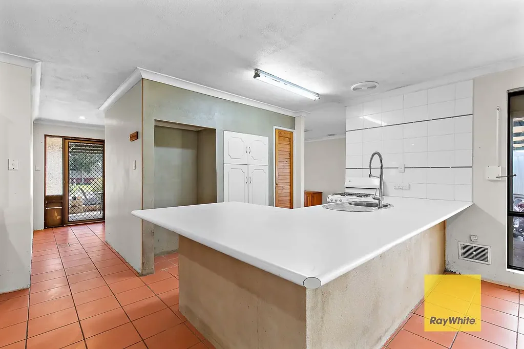 Thornlie 3બેડરૂમ A Solid Home Ready for Your Personal Touch