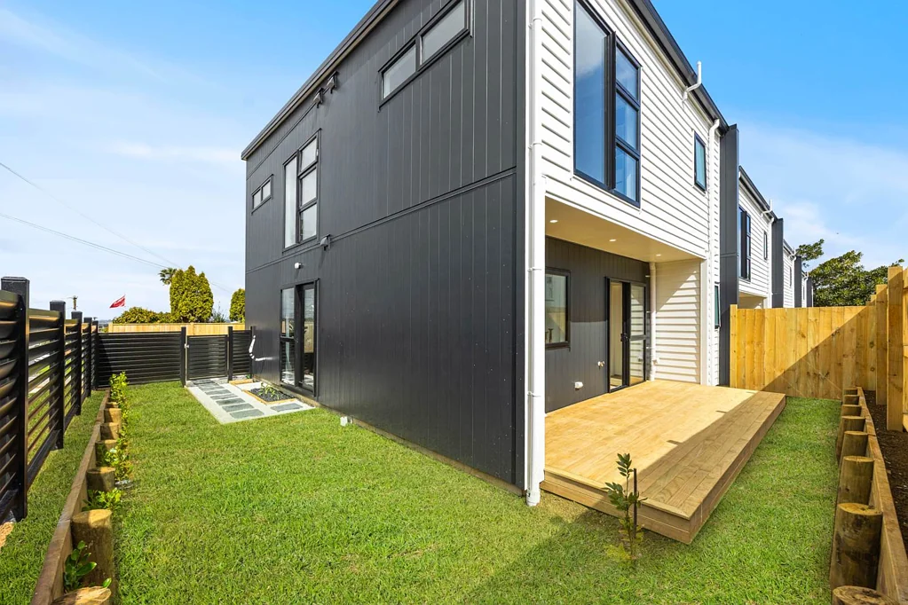 Mount Wellington 4Kwarto Freestanding Design-Living - Central Mt Wellington