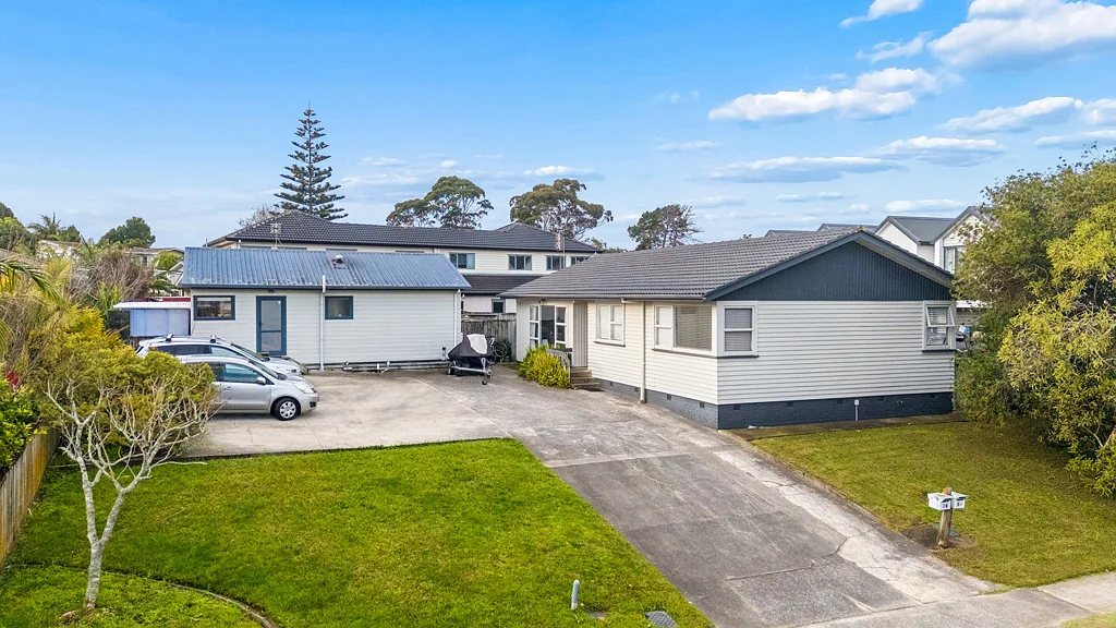Pakuranga 5房 双独立住宅， 双围栏庭院， 756㎡大地+ THAB分区， 稳定租金$1160/周! Legal Home and Income on 756sqm