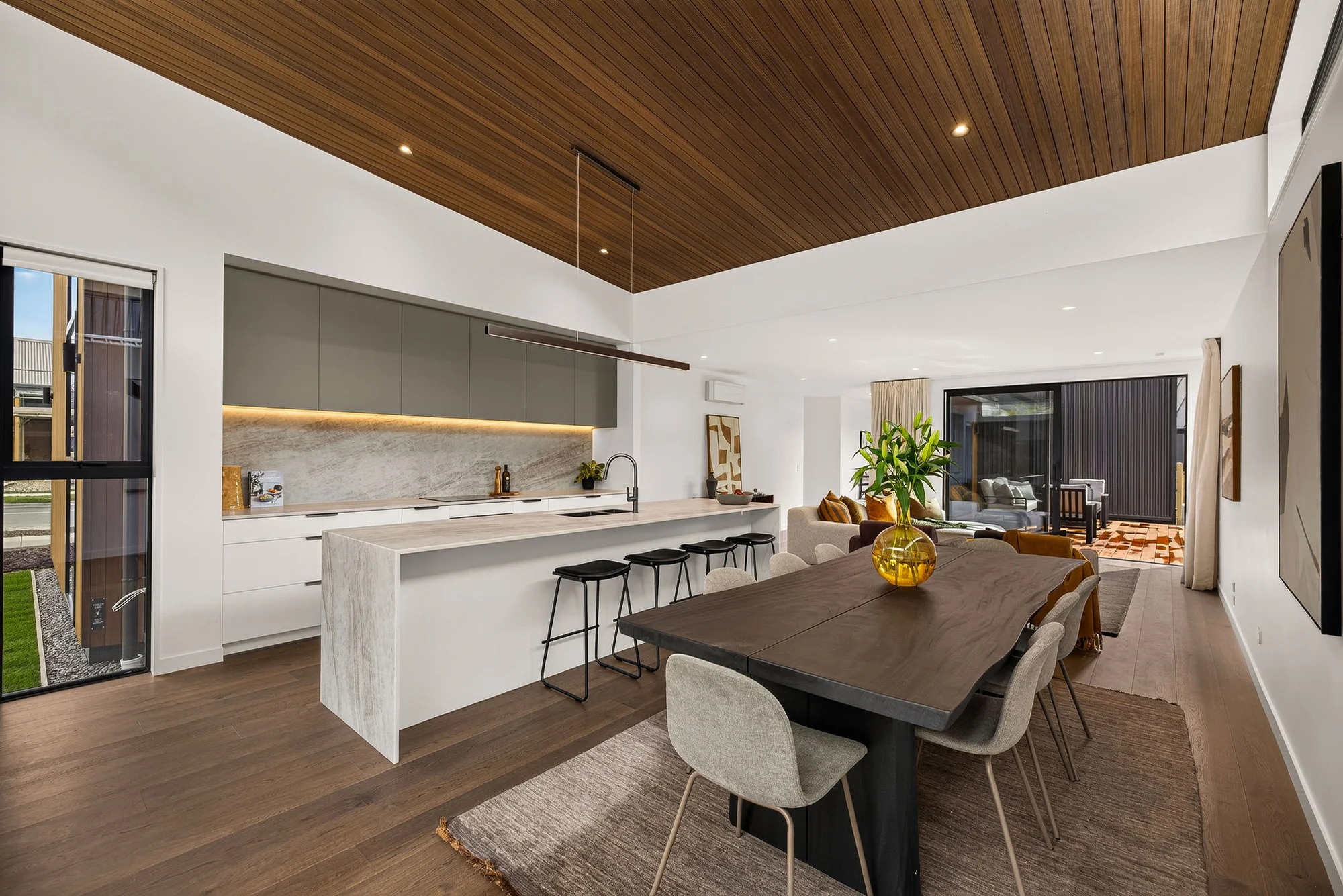 Jacks Point 4ਬੈੱਡਰੂਮ Exceptional home, Flexible living.