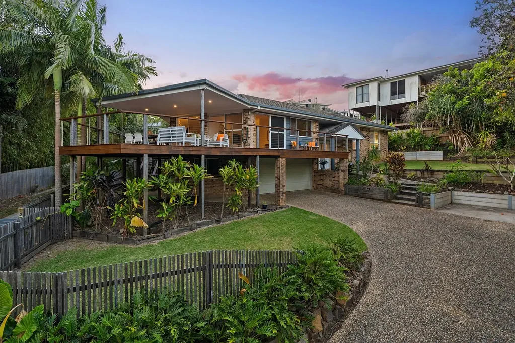 Mount Coolum 4房  Private Elevated Retreat with Dual Living and Leafy Views