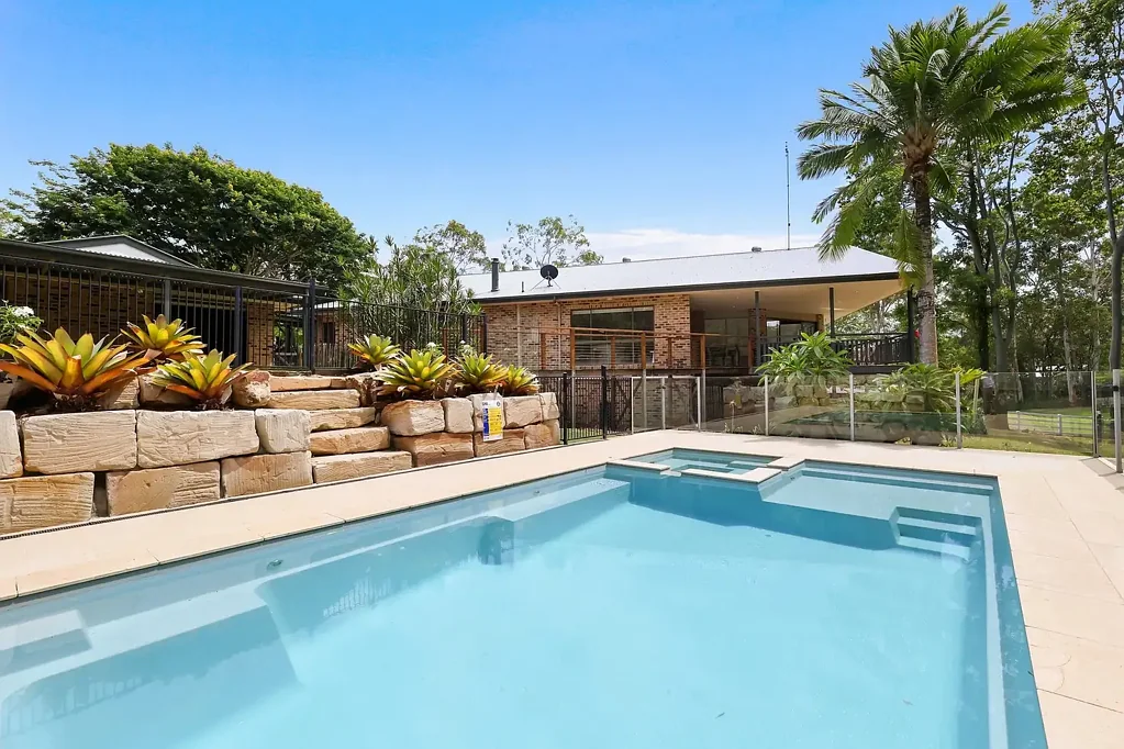 Mudgeeraba 8房  Dual-Living & Potential Strata Subdivision