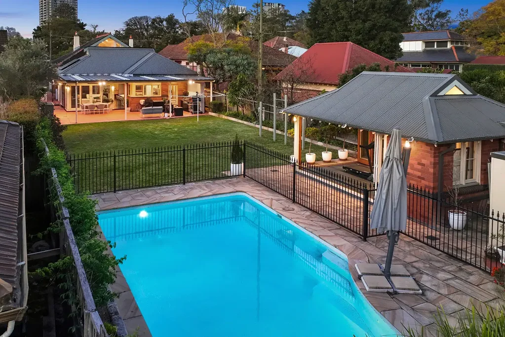 Homebush 5બેડરૂમ A Timeless Sanctuary on a Superb 940sqm Holding