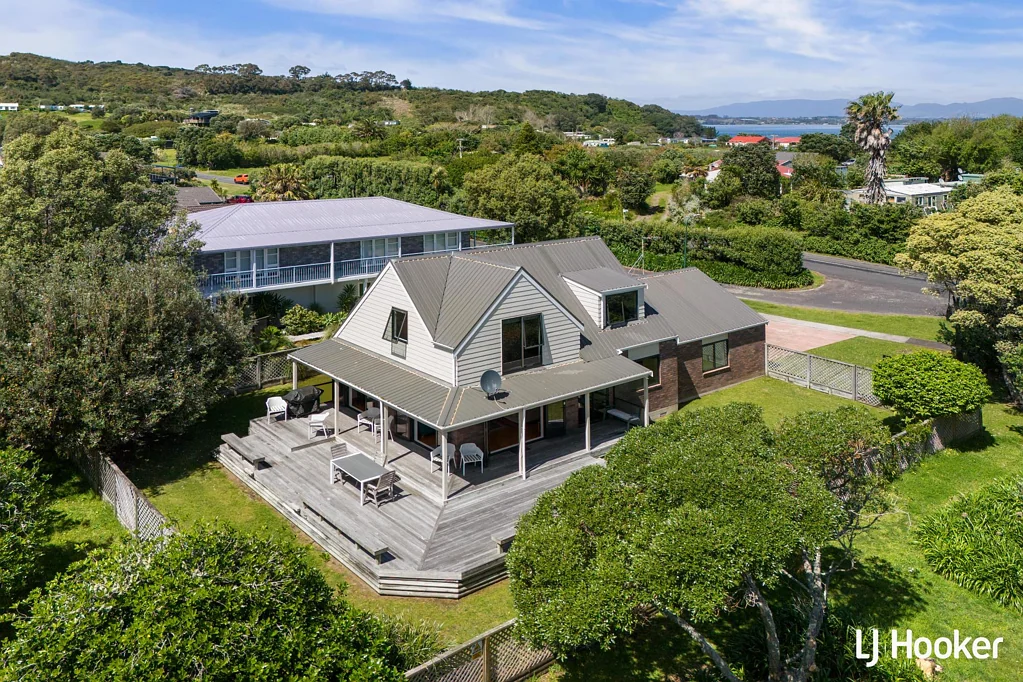 Waihi Beach 3ห้องนอน Where Every Day Feels Like a Holiday