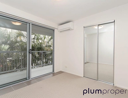 35 Waverley Road, Indooroopilly, Brisbane Western Region, 3 ห้องนอน, 2 ห้องน้ำ, Townhouse