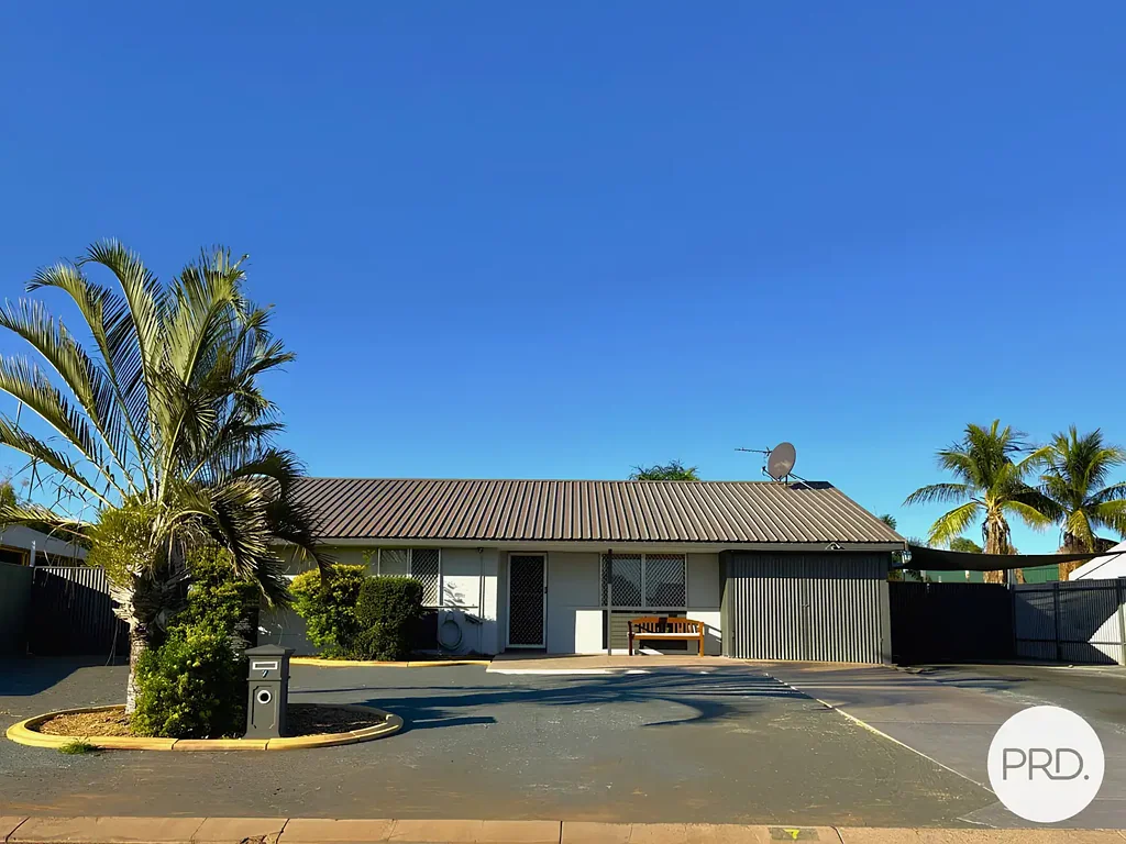 Tidy standalone 3 bed home