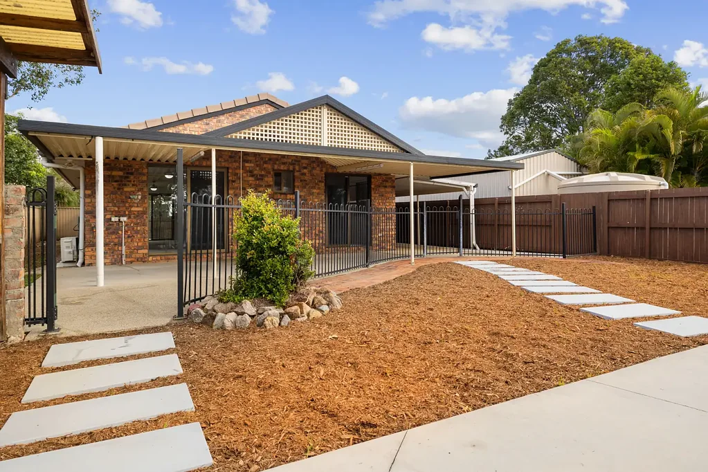Bray Park 3 Bedroom The Ultimate Entertainer