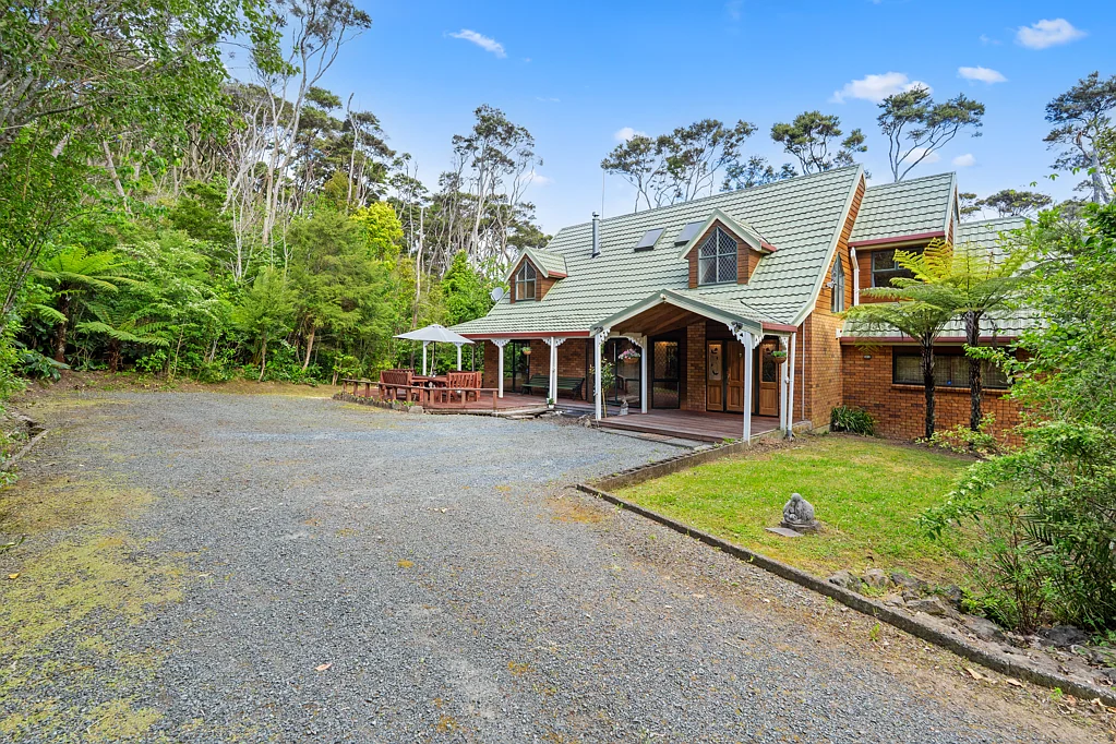 8 Chenery Road, Red Beach, Rodney, Auckland