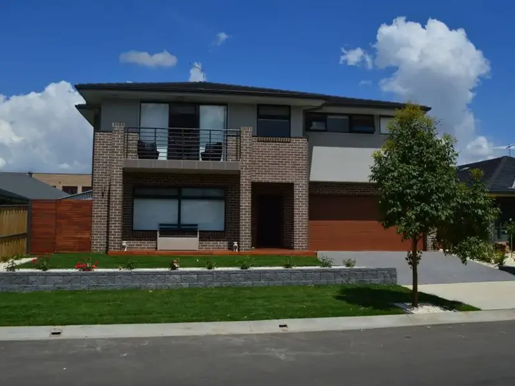 Prime location home + granny, fully furnished, ready to move into