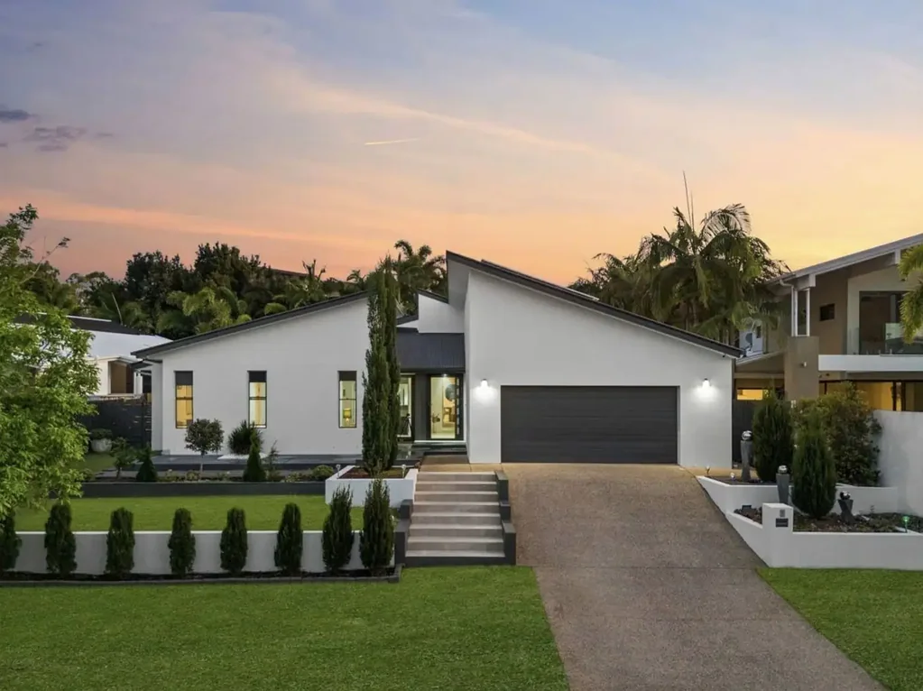 Family Living in the Exclusive Coomera Waters Gated Community!