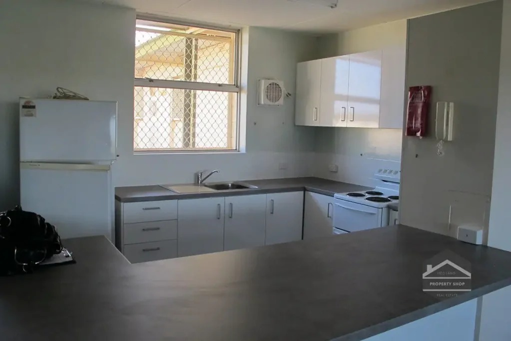 Easy-Care 3 Bedroom Apartment in Lawson Apartments