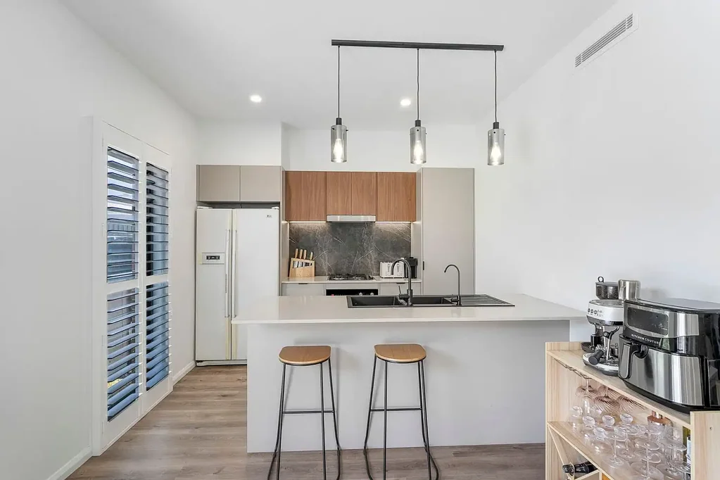 Shortland 3બેડરૂમ A Near-New Townhouse of Style, Quality & Convenience