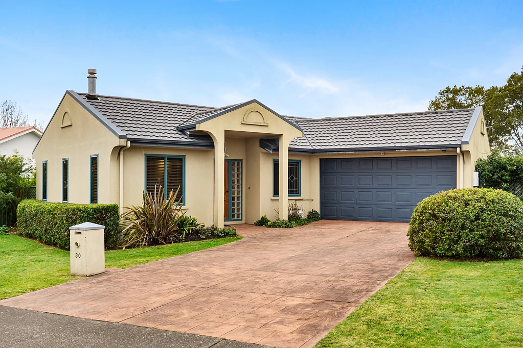 Havelock North 4ਬੈੱਡਰੂਮ Reserve-side serenity