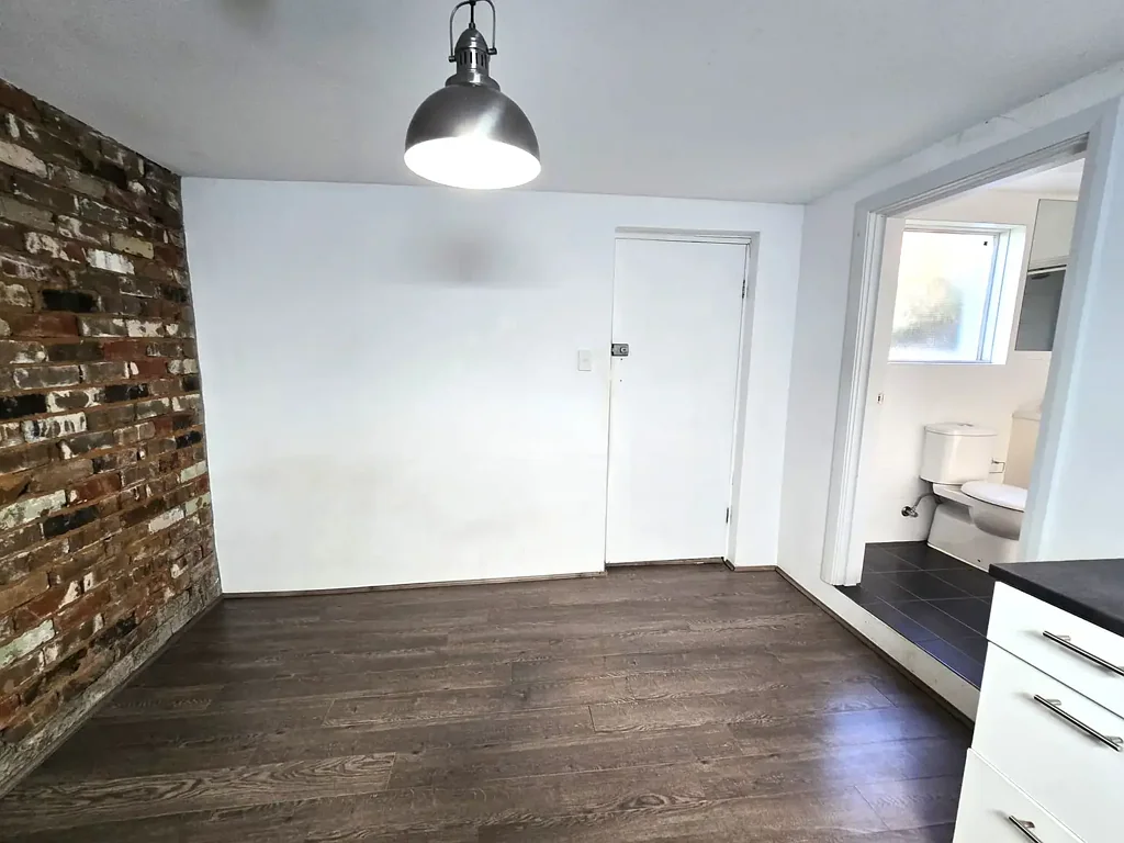 Private Studio with Separate Entry in a Convenient Maroubra Location