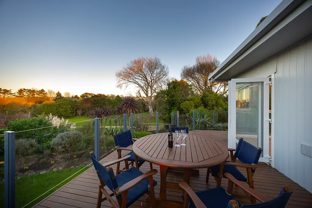 Awapuni 4 Bedroom Teenage Home on River Walkway