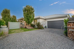 31a Whinnerah Avenue, Aldinga Beach