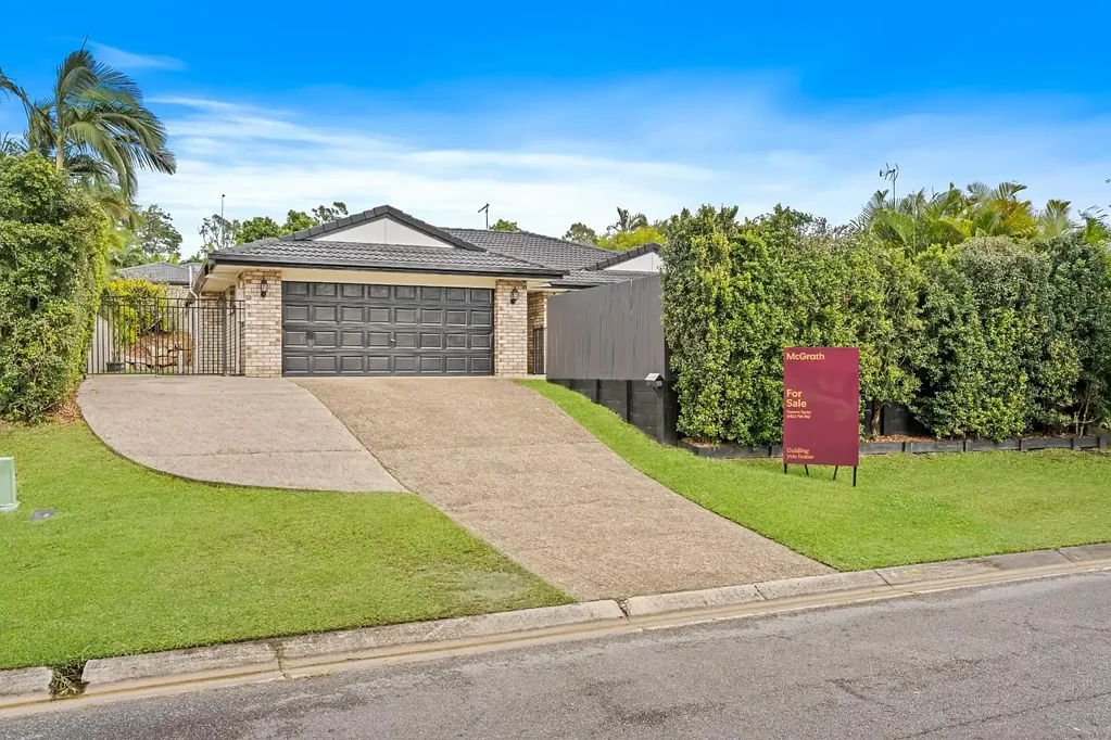 Parkwood 3chambre EFFORTLESS FAMILY LIVING WITH POOL & SIDE ACCESS!