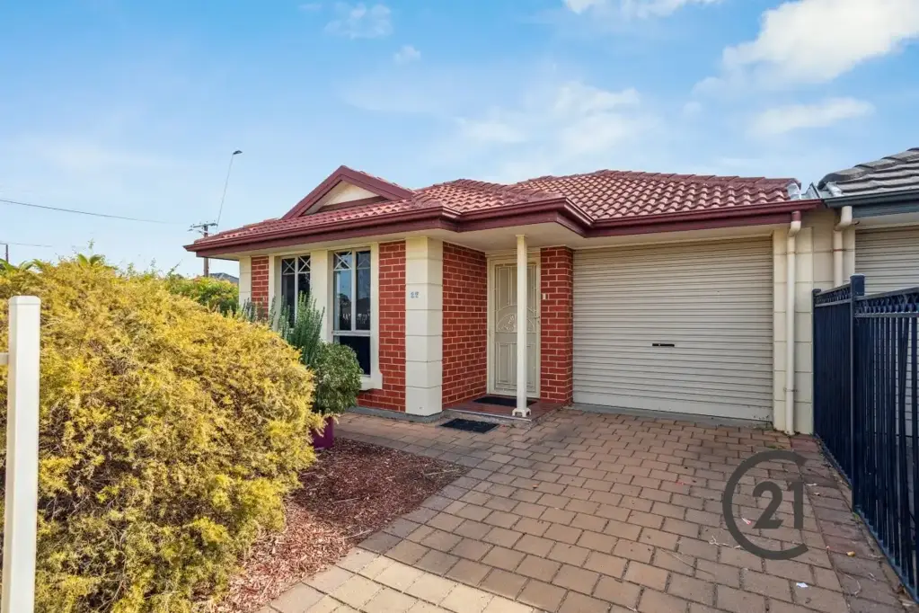 Queenstown 3બેડરૂમ Generous sized family living areas .........sure to impress!