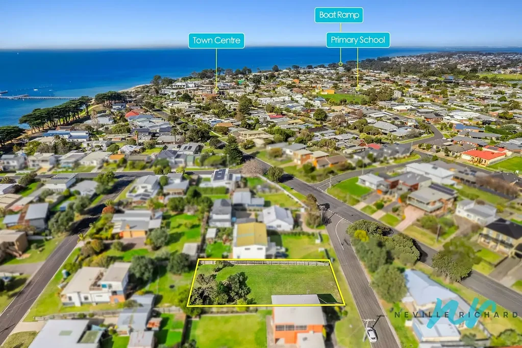 St Leonards Rare Elevated Allotment with Bay Views – 819m² in RGZ3