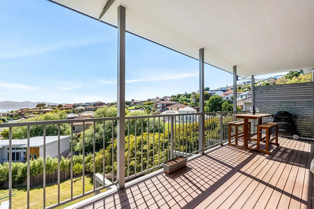 Sandy Bay 3 Bedroom Stylish sanctuary
