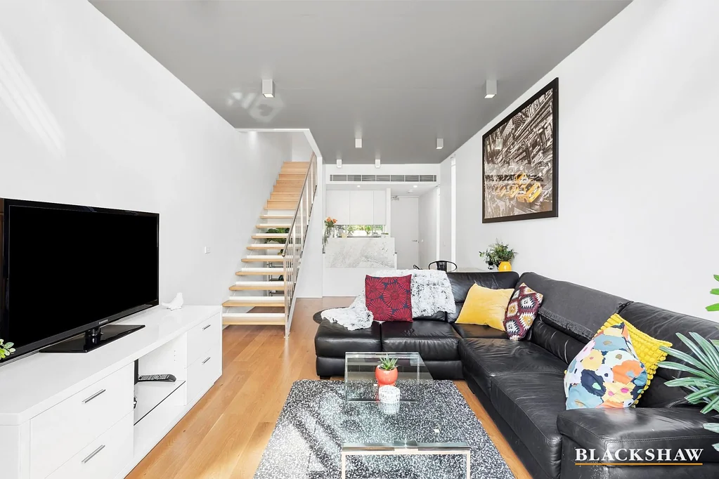 8/5 Burbury Close, Barton, ACT 2600