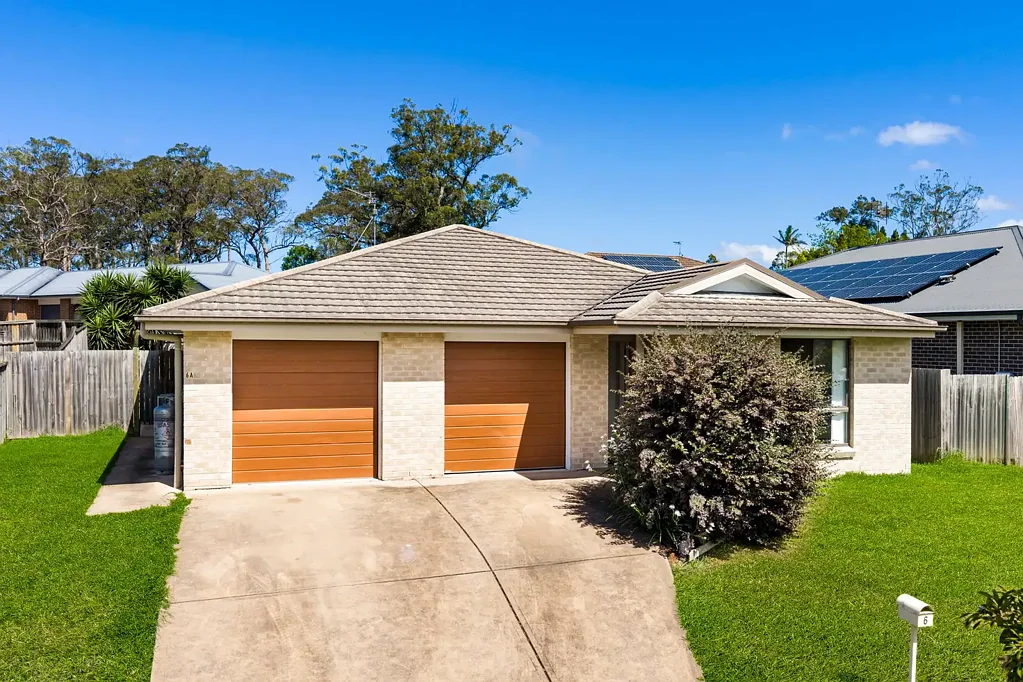 Cooranbong 6房  Two Homes, One Title, Endless Possibilities
