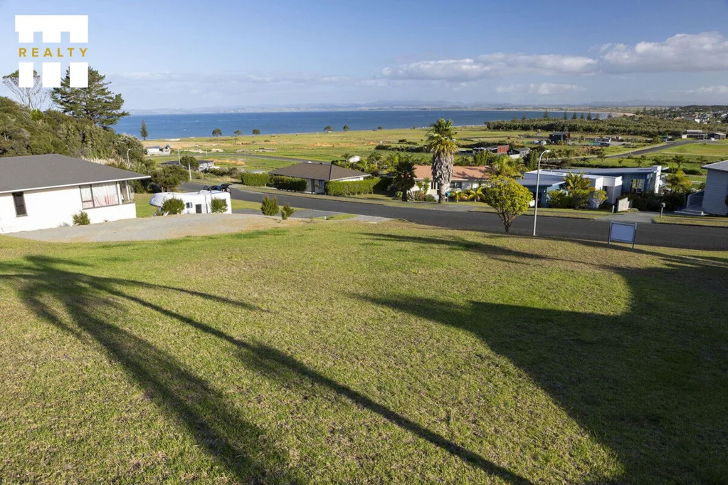 Karikari Peninsula Sea Views and Close to Beach, Great Price.