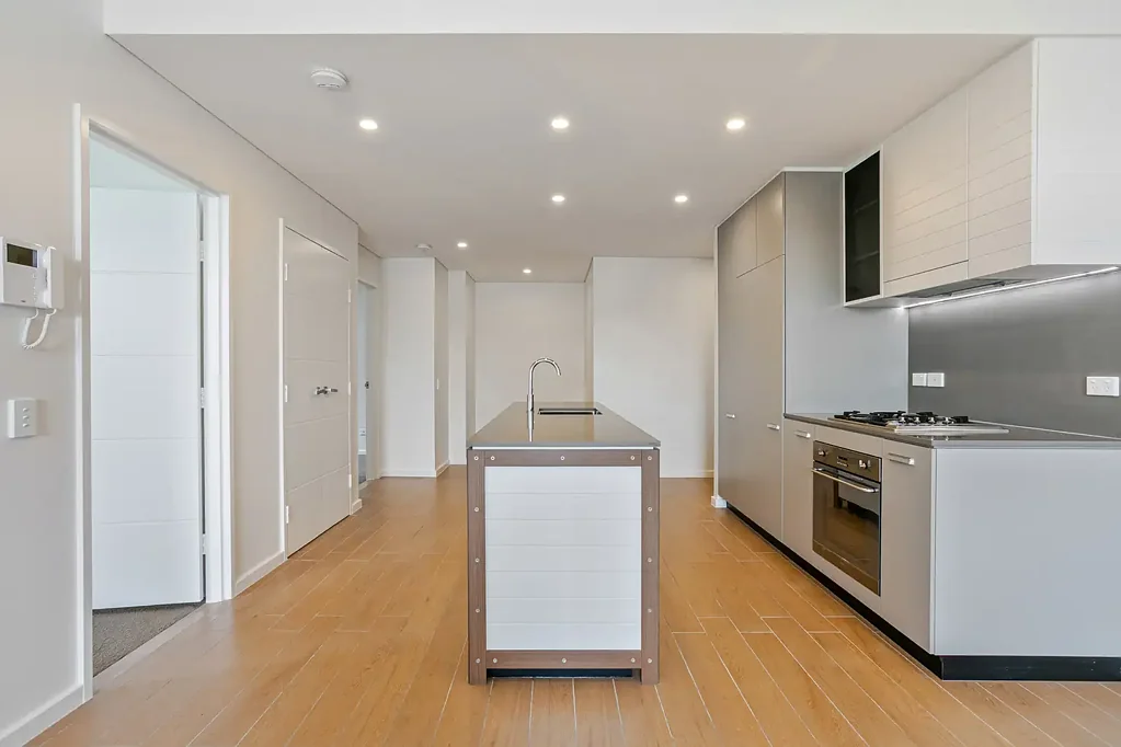 Modern, spacious and freshly renovated