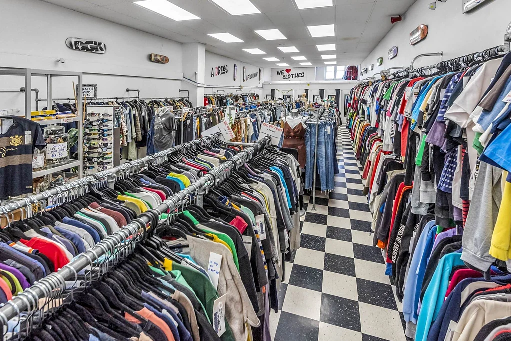 Newton RETAIL SPACE WITH COMPETITIVE RENT ON K' ROAD
