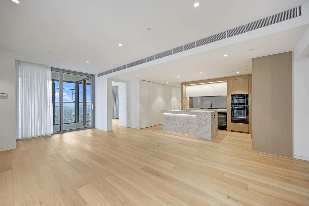 BRAND NEW LUXURY 2 BEDROOM APARTMENT WITH UNCREDIBLE OCEAN VIEWS!!