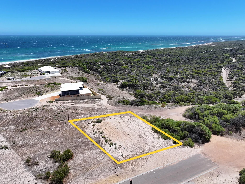 7 Oceanside Boulevard, Dongara, WA 6525