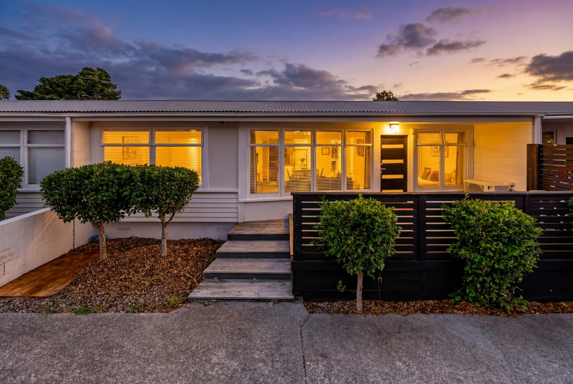 Manurewa 2Zimmer Tidy 2-Bedroom Unit in Super Handy Location!