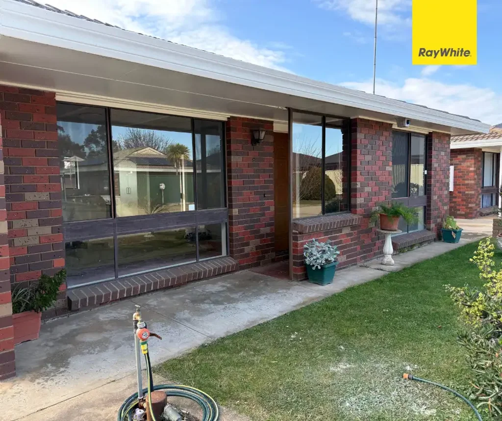 Modern 2-Bedroom Unit in a Prime Tatura Location