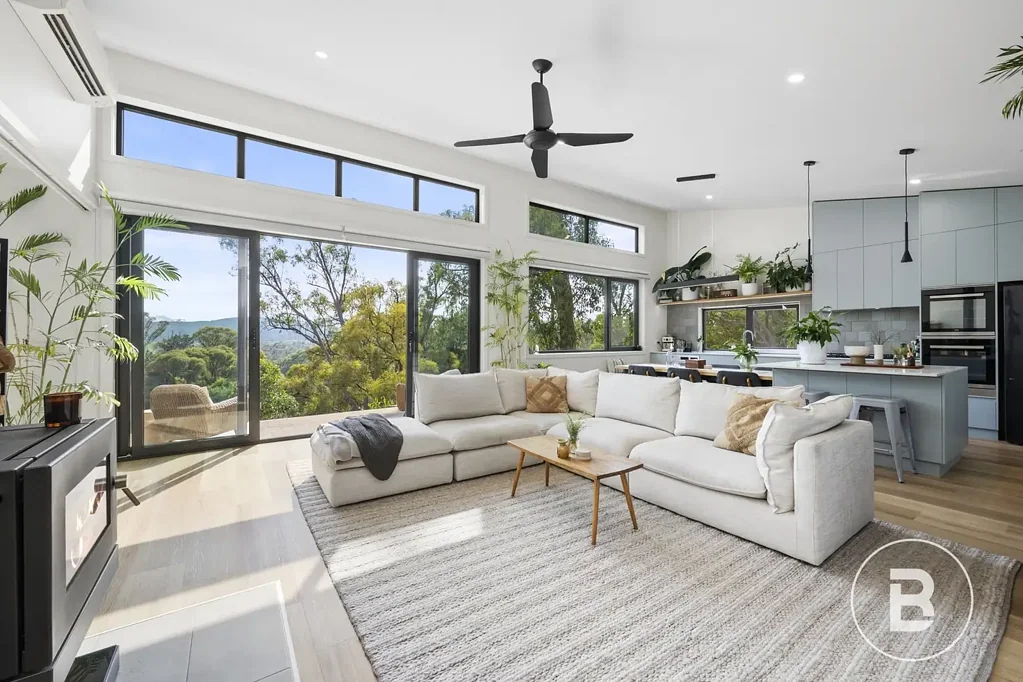 Creswick 5બેડરૂમ ARCHITECTURAL SANCTUARY: 8.1-STAR RATED PASSIVE HOME WITH PANORAMIC BUSH VIEWS