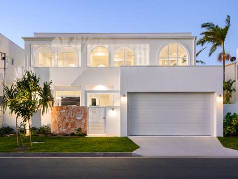 Runaway Bay 4 Bedroom Brand New Coastal Villa in Exclusive Enclave
