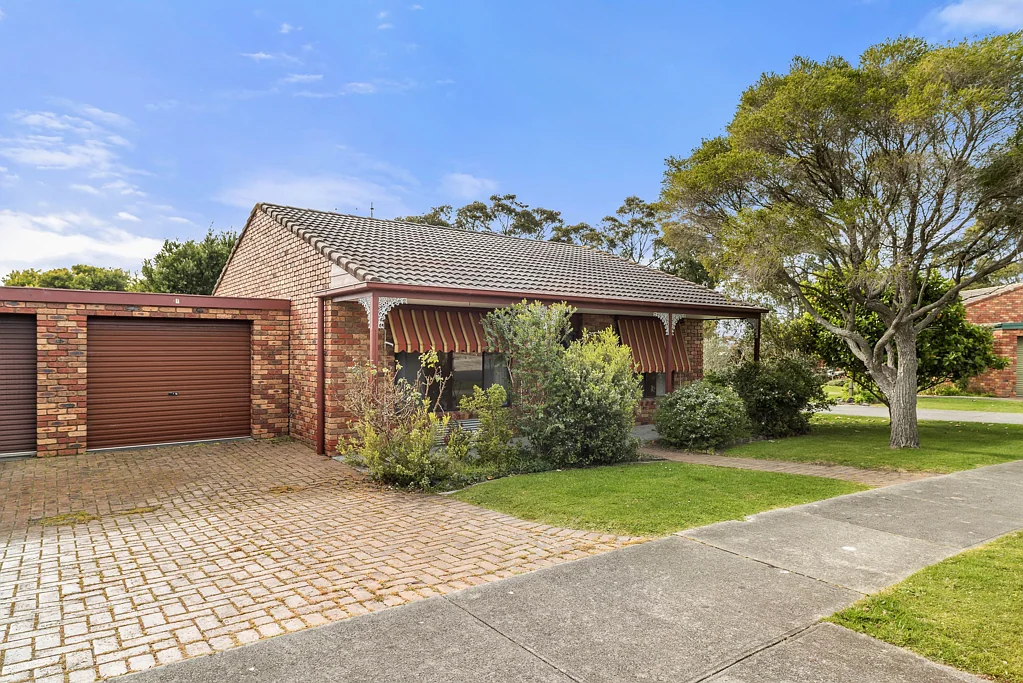 1/1 Walton Street, Cowes, VIC 3922