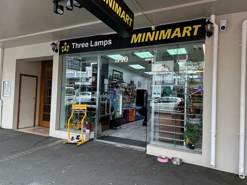 Ponsonby Superb Ponsonby Retail