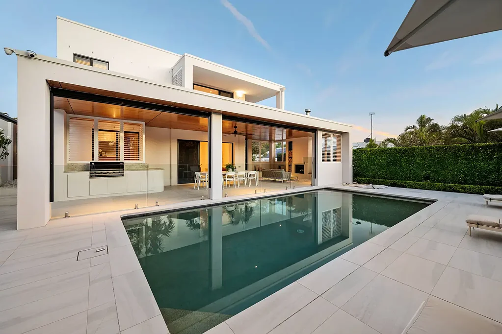 15 Hermitage Close, Ashmore, QLD 4214