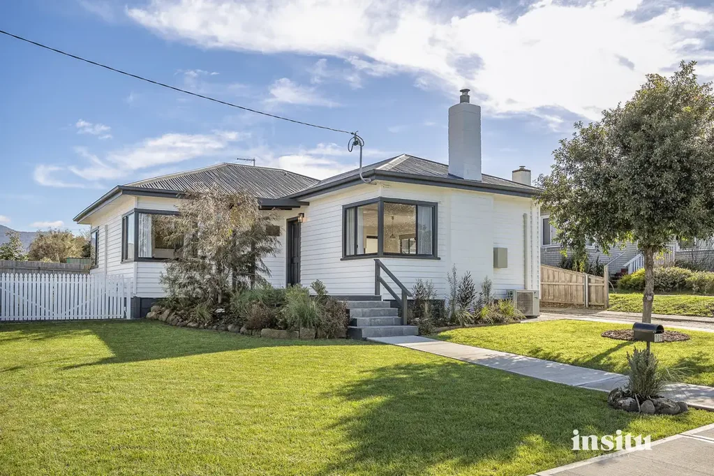 Goodwood 3房  Stylish renovation, mountain views and superb location