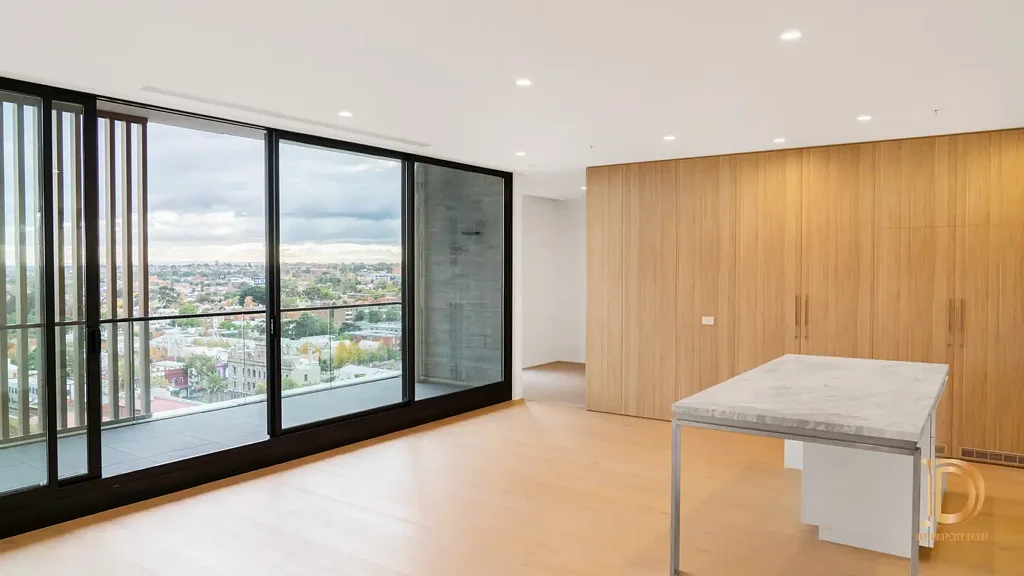 WORLD CLASS PENTHOUSE @ ESQUIRE in Hawthorn East Available for rent Now !!