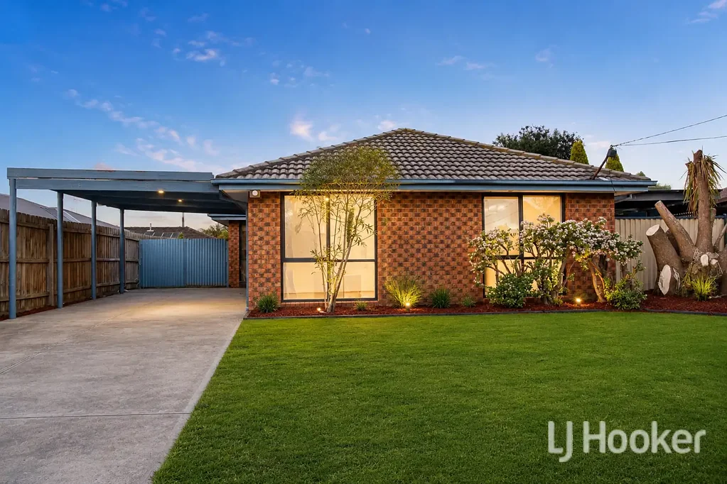 Werribee 3غرفة نوم Move In, Invest or Develop - Endless Potential!