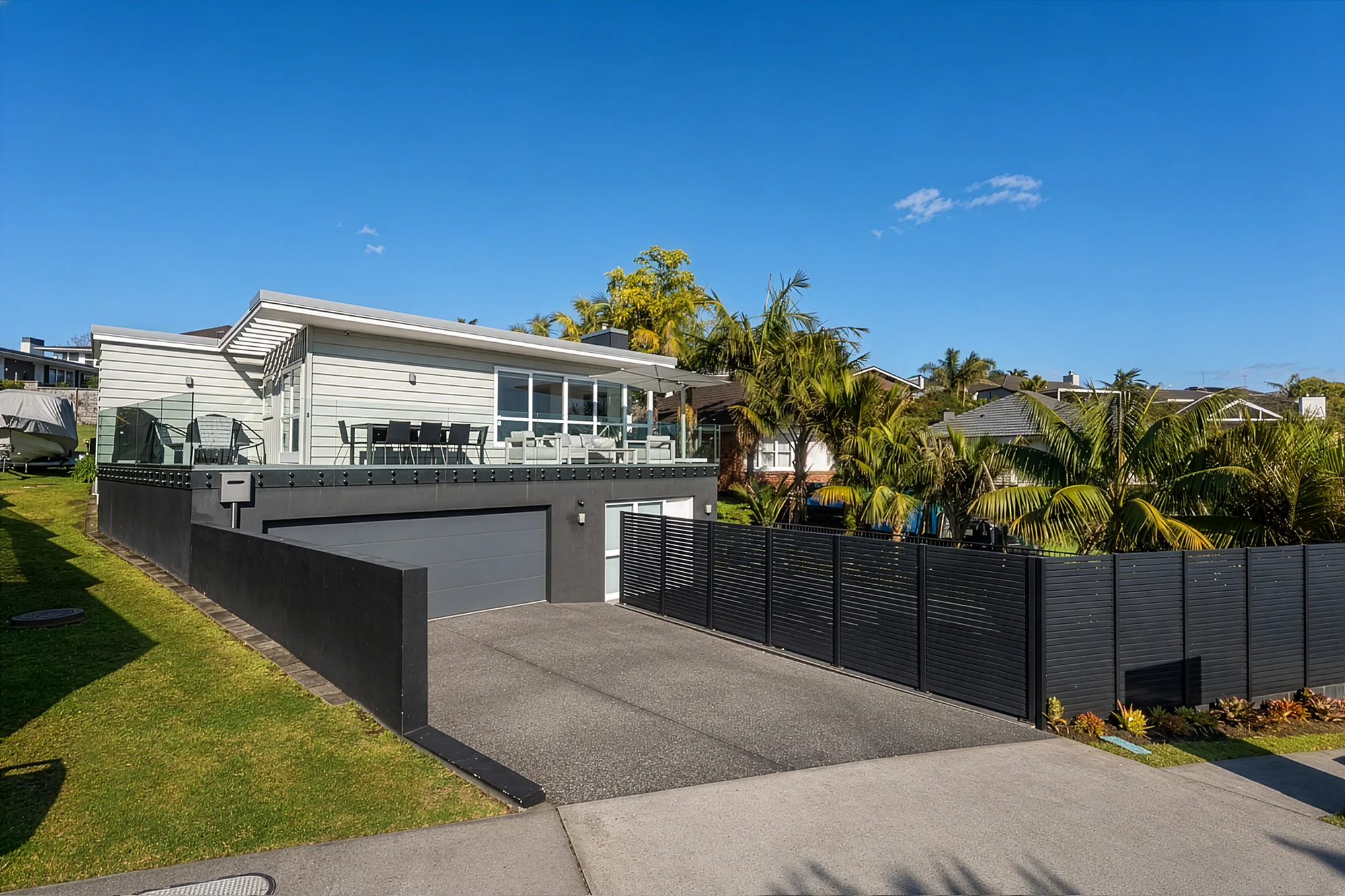 Takapuna 3침실 A home with a twist